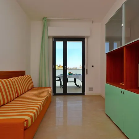 Familiar In Lignano